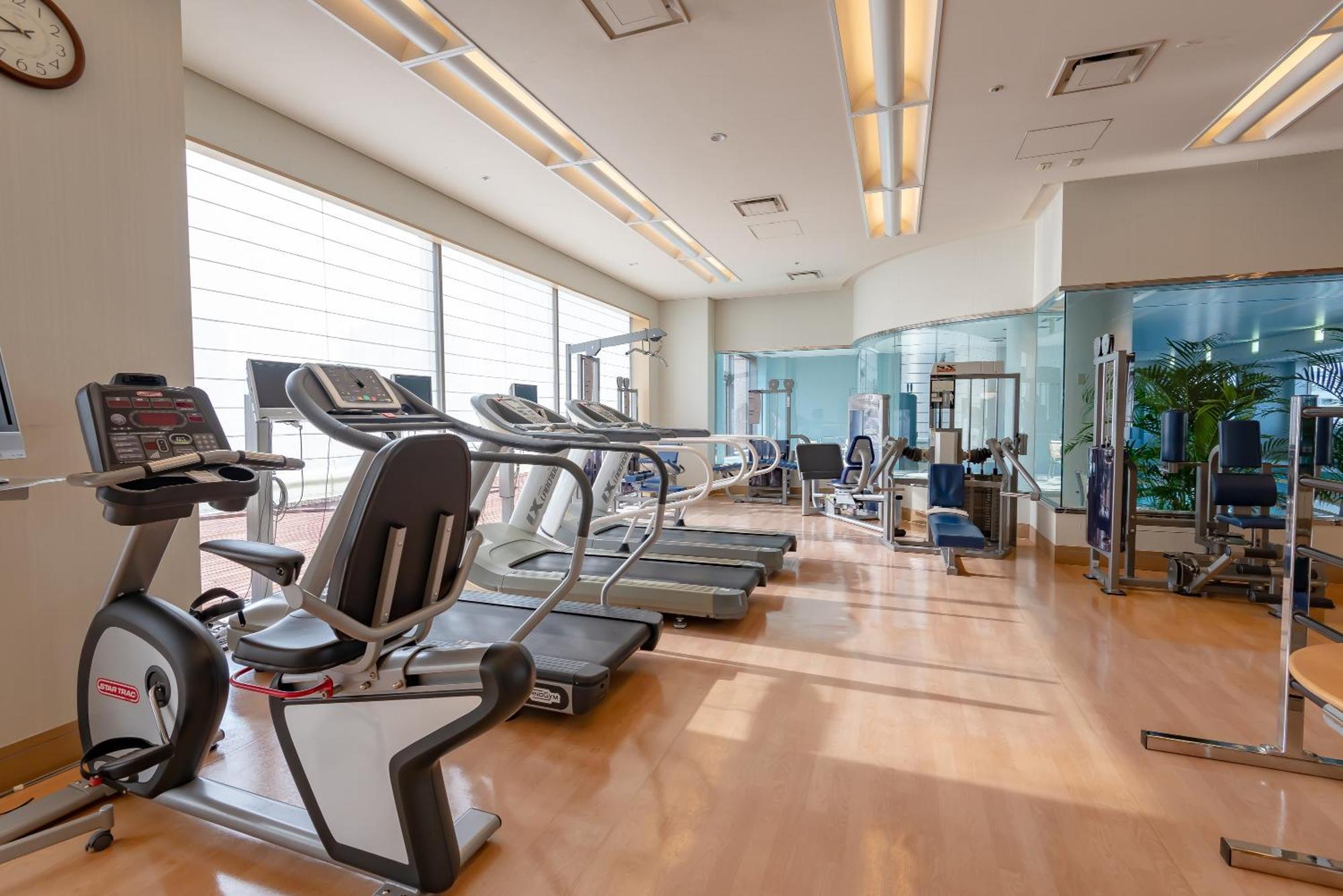 פוקואוקה Hotel Okura Fukuoka מראה חיצוני תמונה The gym at the hotel