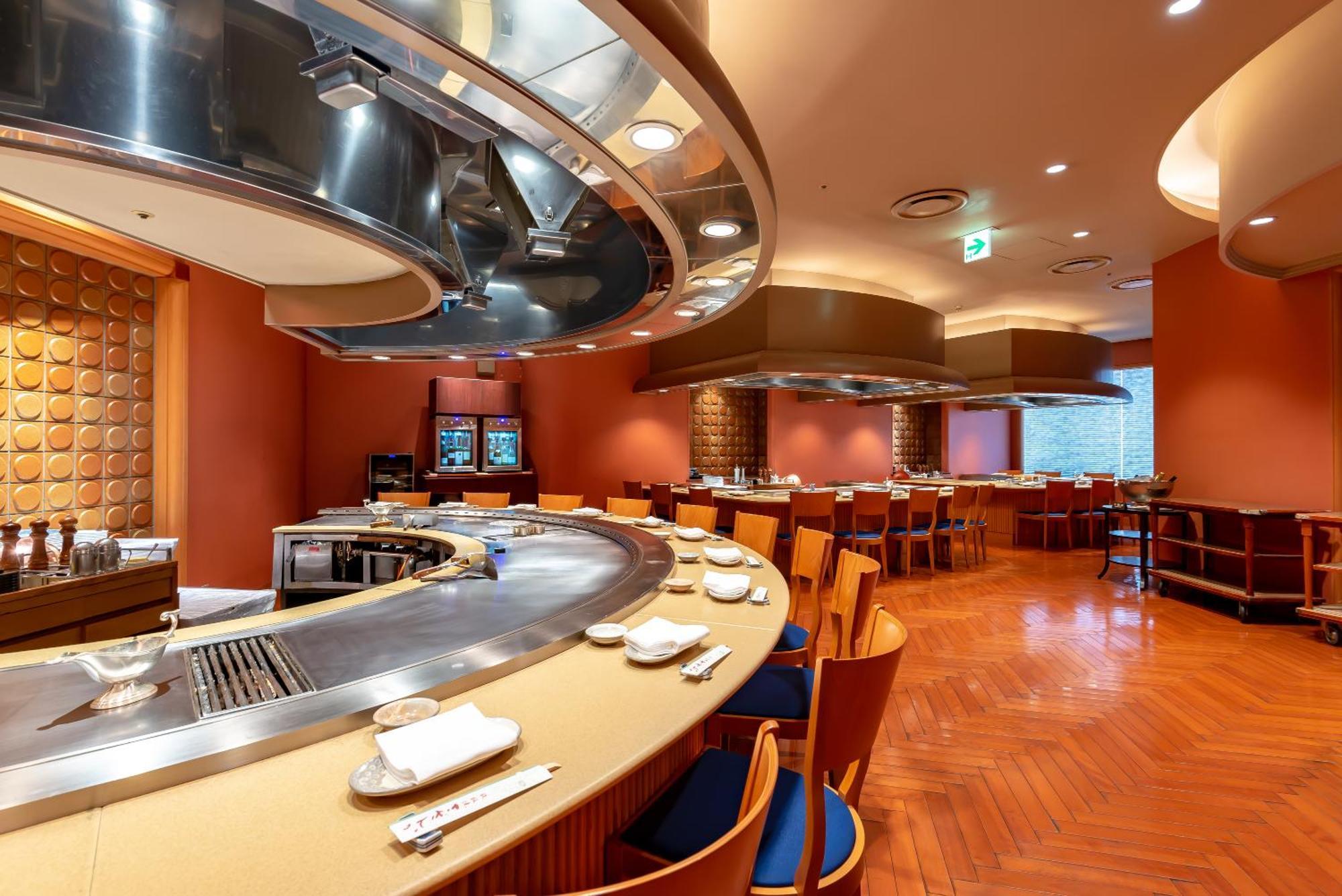 פוקואוקה Hotel Okura Fukuoka מראה חיצוני תמונה Interior of a sushi-go-round