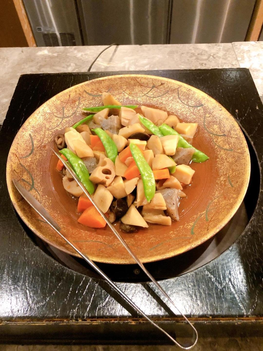 פוקואוקה Hotel Okura Fukuoka מראה חיצוני תמונה A dish of shimeji mushrooms