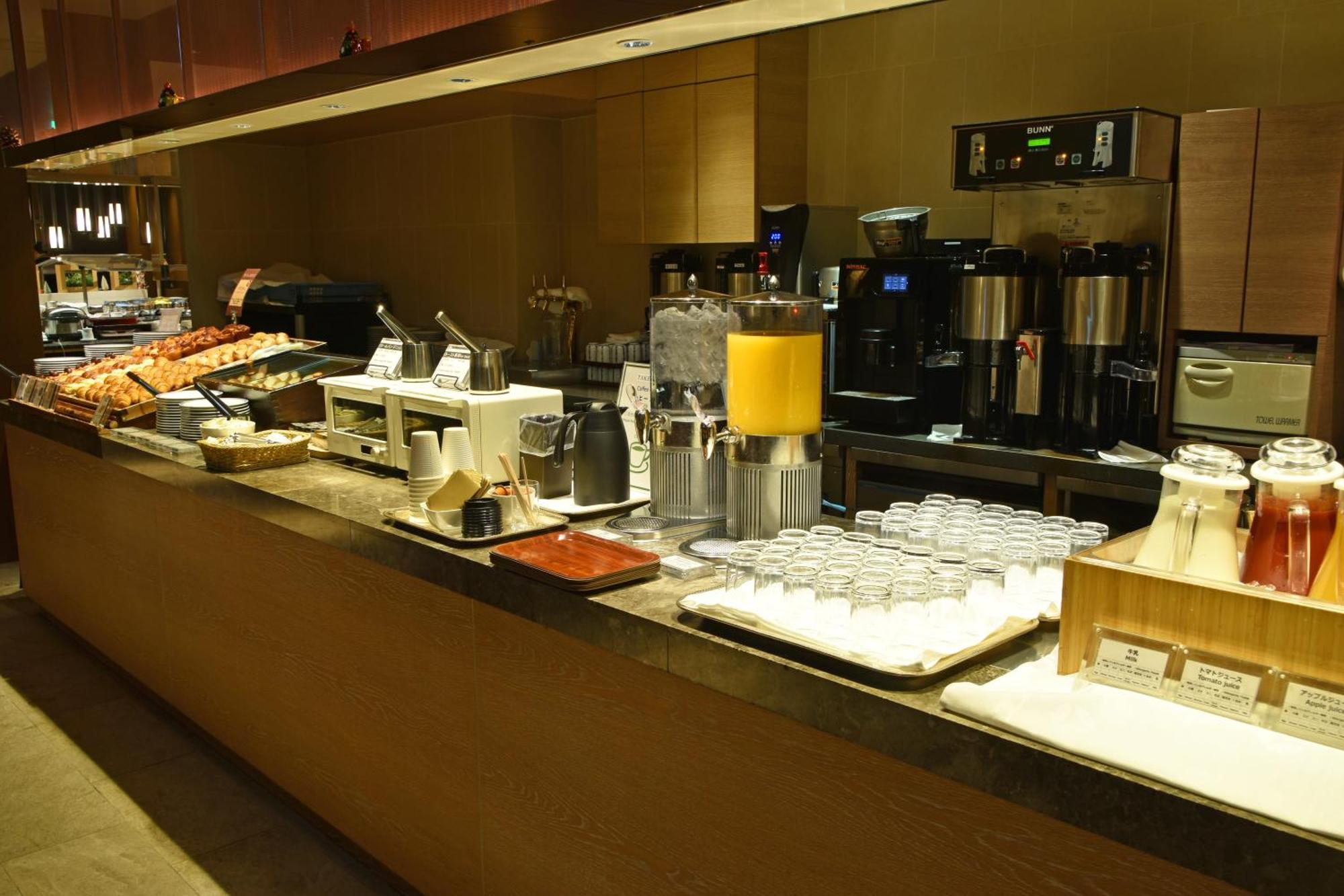 פוקואוקה Hotel Okura Fukuoka מראה חיצוני תמונה A buffet at a hotel